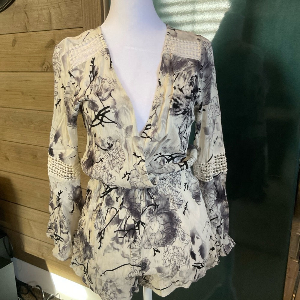 Audrey 3+1 Black and Cream Floral Blouse